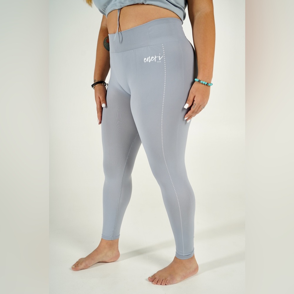 Seamless Set (2pc) - Picture 4 of 5